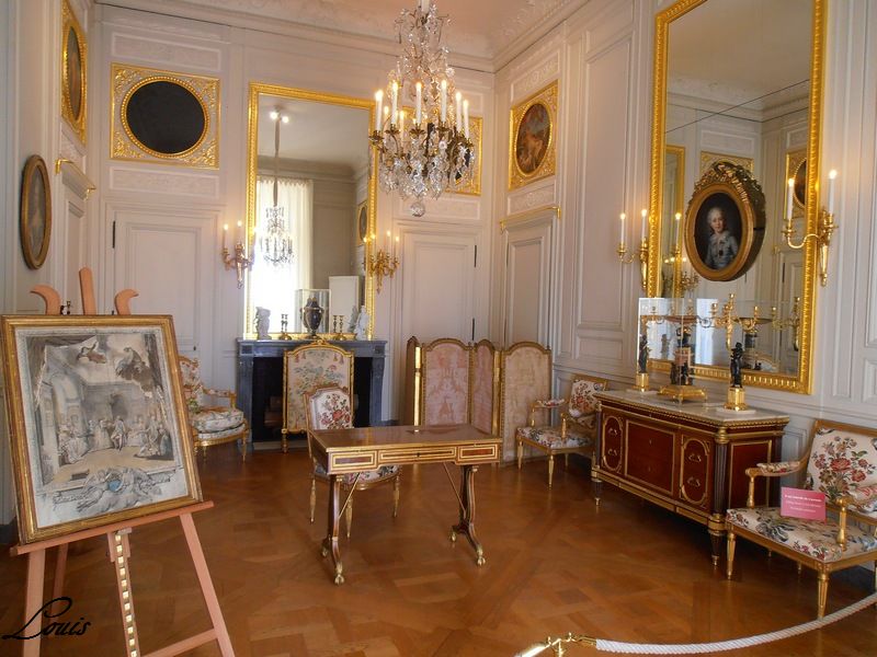 LE CABINET INTERIEUR DE MADAME ADELAIDE – Les Trésors de Versailles