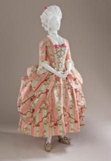 Dress_and_Petticoat_(Robe_a_la_Polonaise)_LACMA_M.2007.211.720a-b